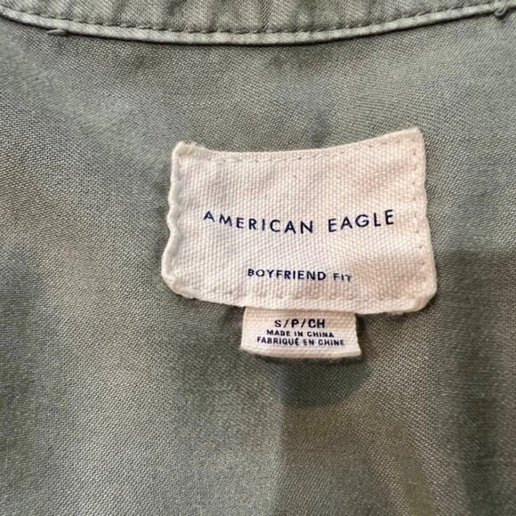 American Eagle Green Boyfriend Fit Button-Up Shirt – Size S - Picture 2 of 3